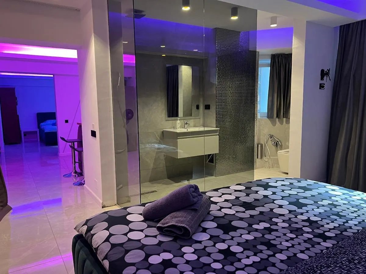 Penthouse Complex Apartment Bucureşti 0*,  România