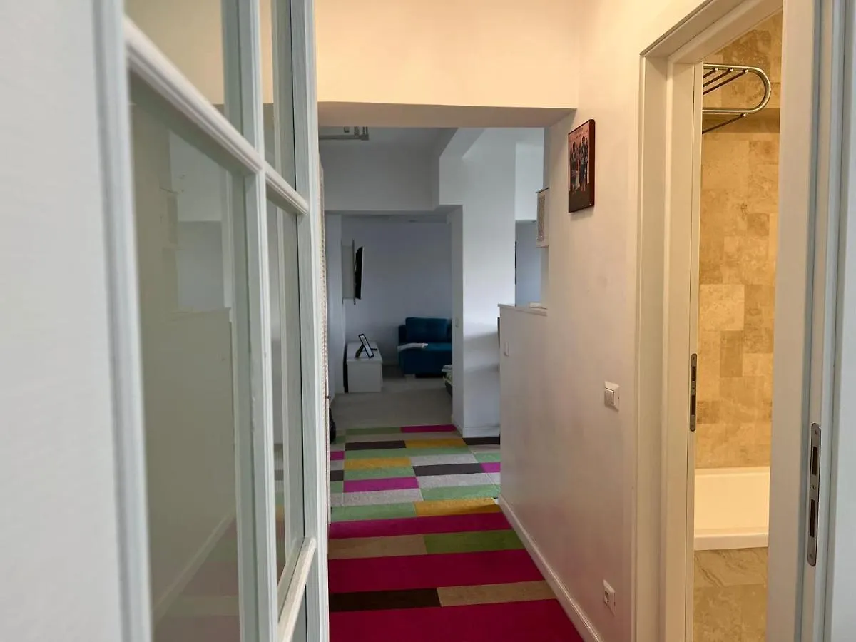 Penthouse Complex 5 Apartments 布加勒斯特