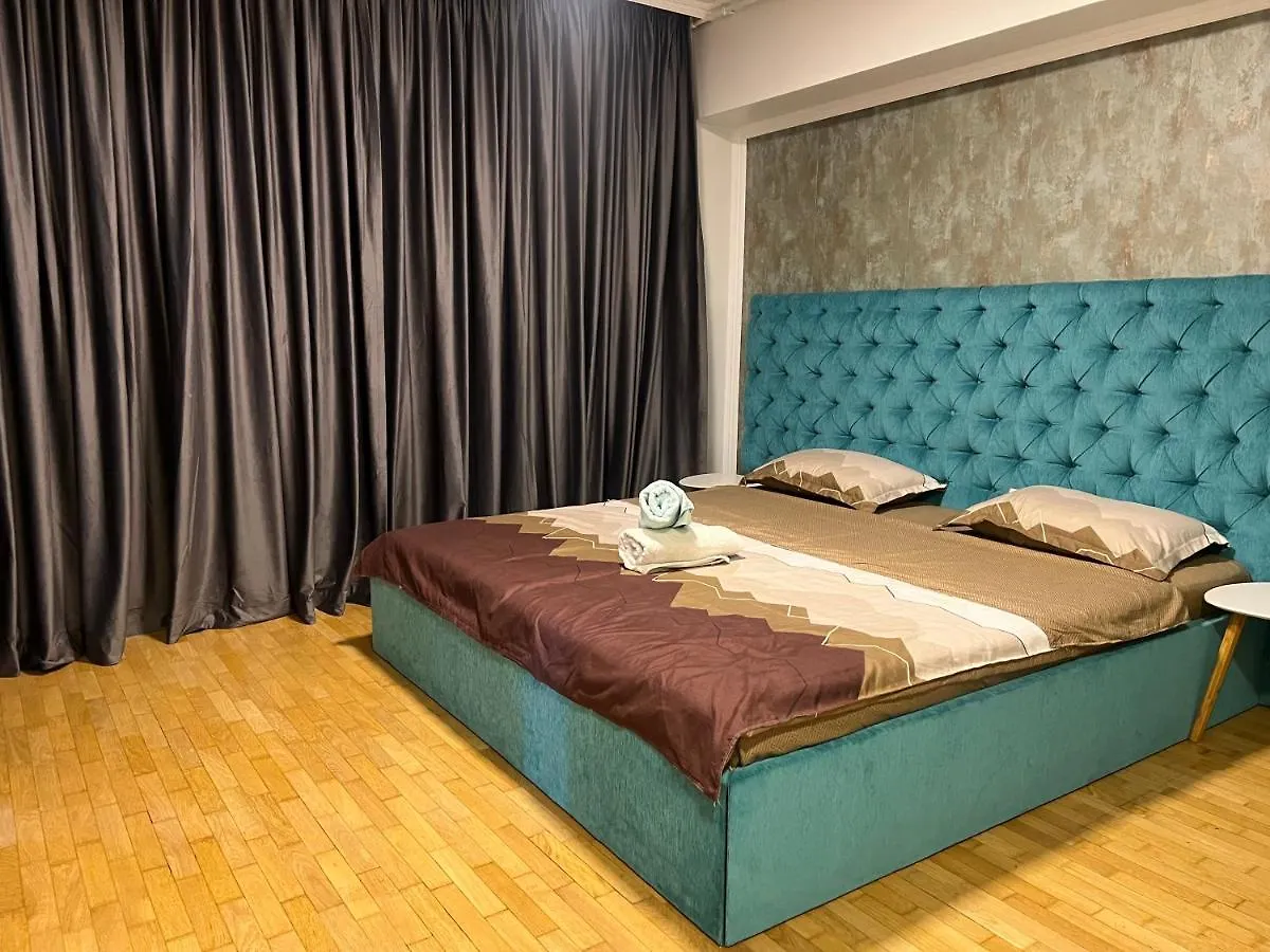 Penthouse Complex 5 Apartments 布加勒斯特