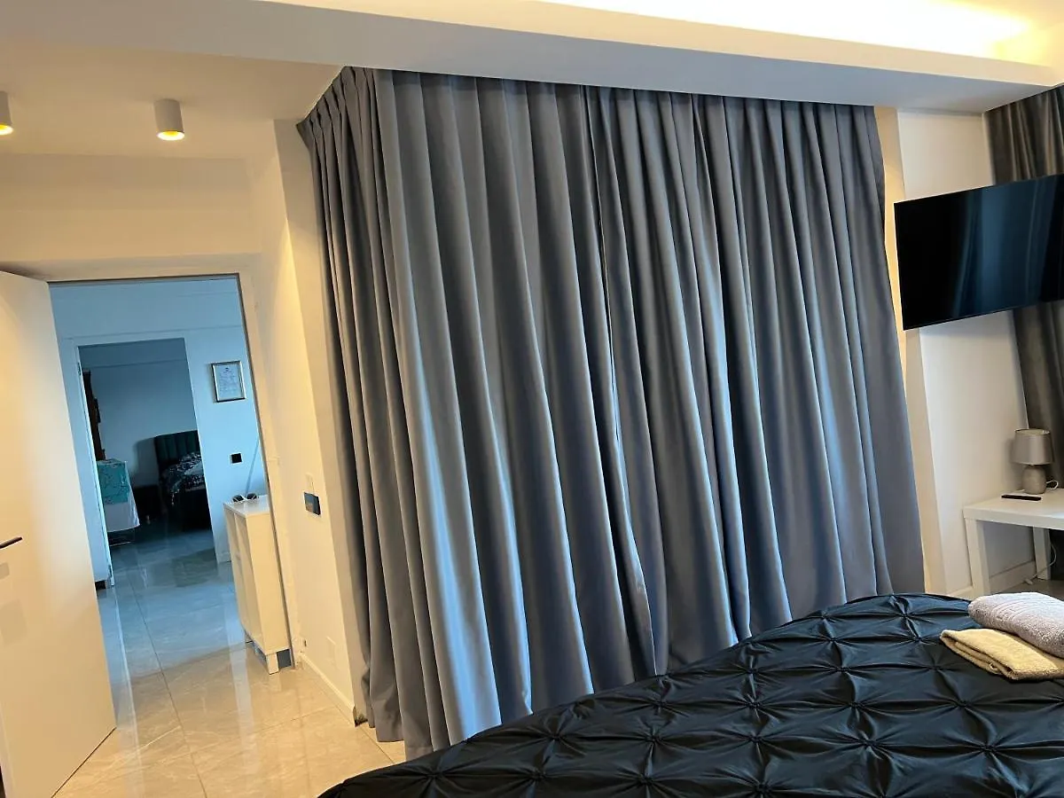 Penthouse Complex 5 Apartments 布加勒斯特