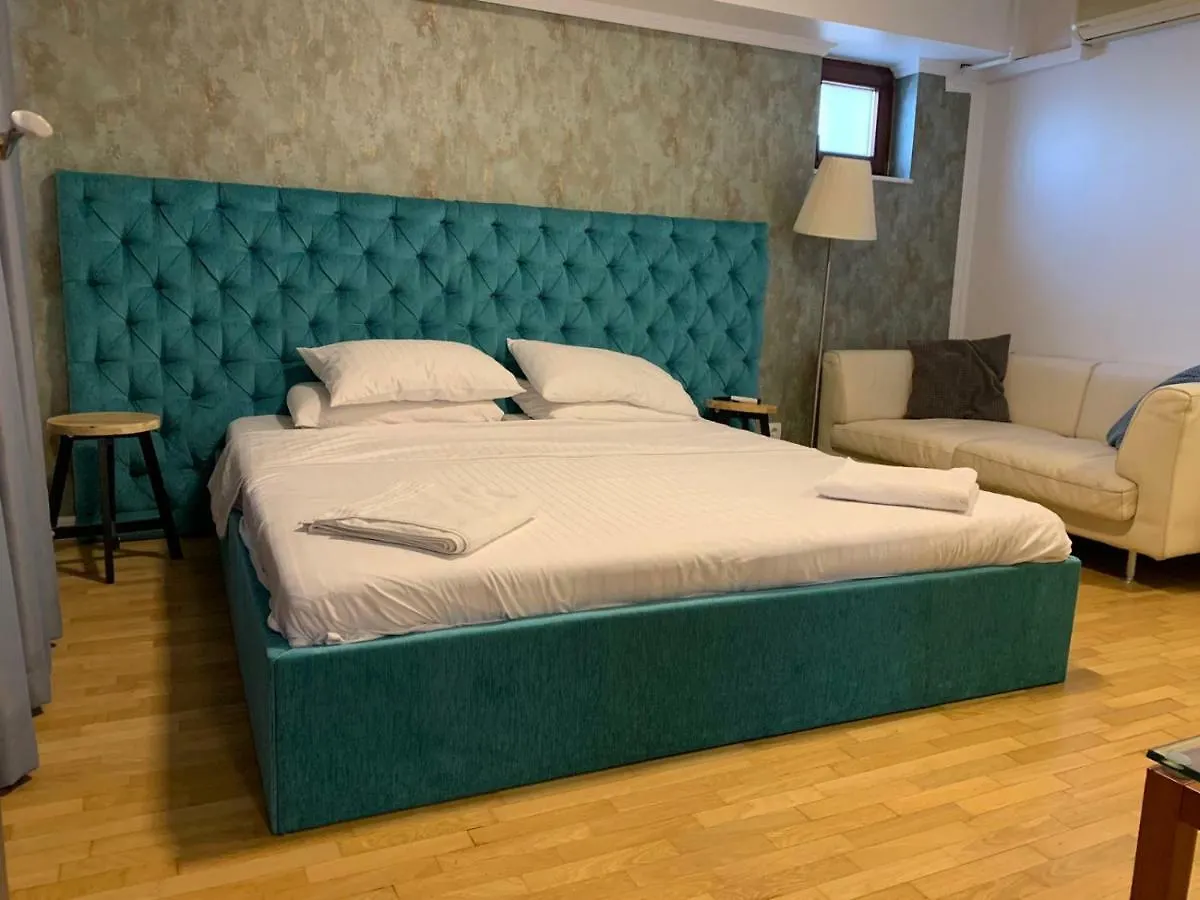 Penthouse Complex 5 Apartments 布加勒斯特