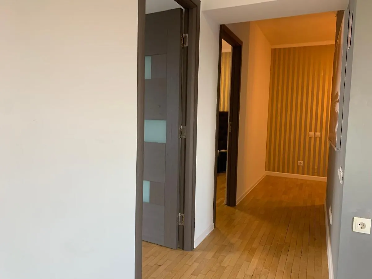 Penthouse Complex 5 Apartments Бухарест
