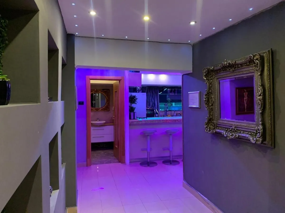 Penthouse Complex 5 Apartments Бухарест