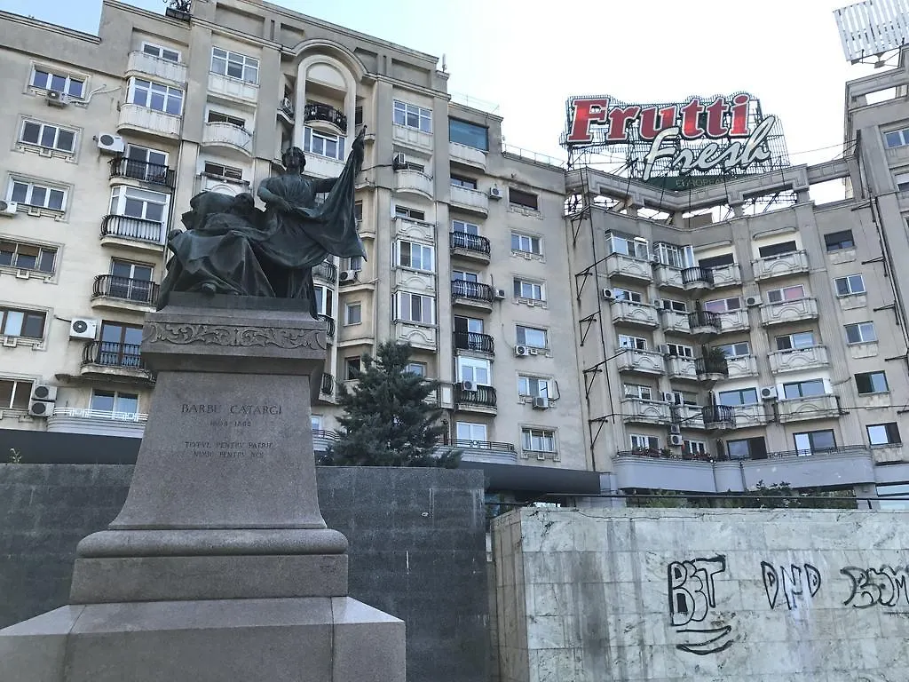 Penthouse Complex 5 Apartments Бухарест
